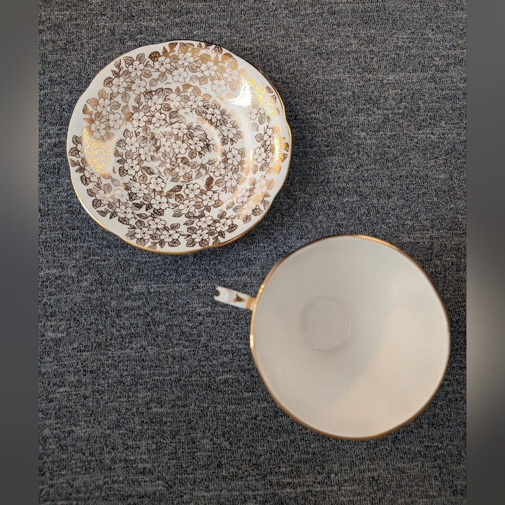 3/$30 | Royal Tara, Gold Leaves Cup and Saucer Set, Made in Ireland - Picture 2 of 3